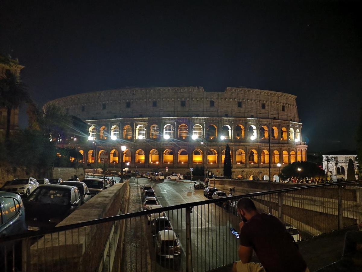 Superattico Sul Colosseo ローマ エクステリア 写真